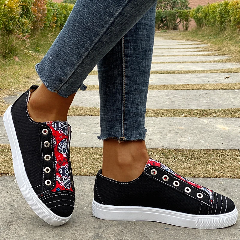 

Women Shoes Student Casual Plaid Slip-on Round Toe Flat Sneakers Teenagers Girls Outdoor Canvas Shoes Women Loafer Shoes