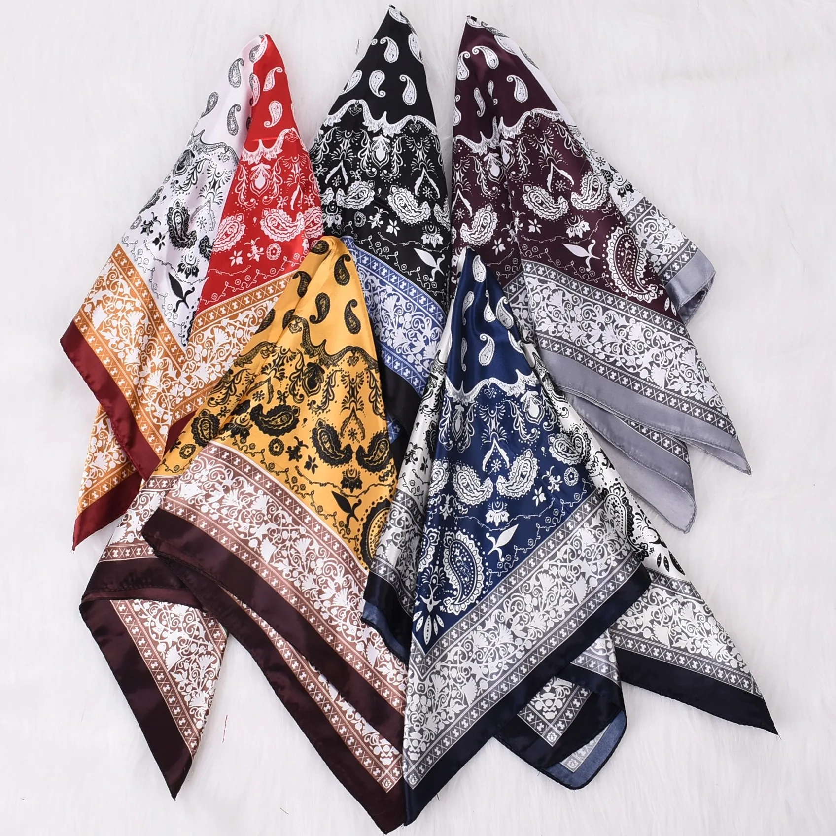 

Small Silk Neck Scarf Women Fashion Bandana Neck Wear Female Headband Travel Paisley Bohemian Ladies Hijab Kerchief Scarves 60cm