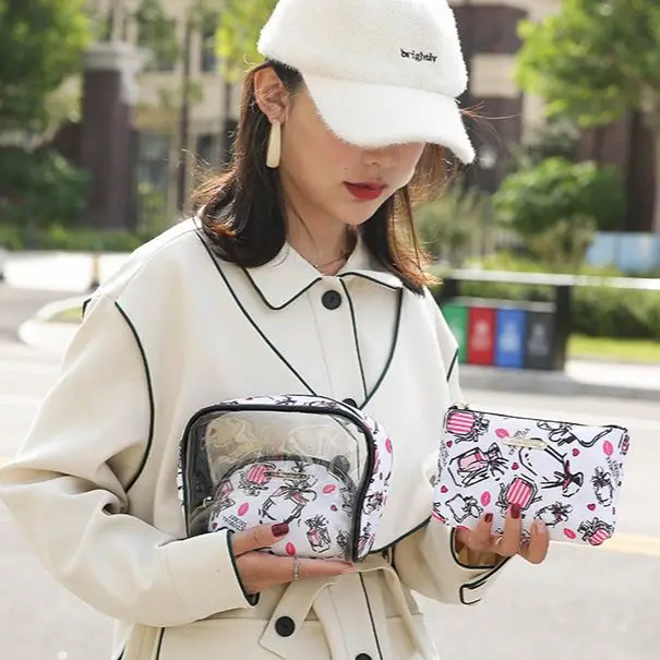

2021 Luxury Brand PVC Transparent Cosmetic Bag Organizer Travel Makeup Bag Pink Beautician Beauty Makeup Case Women Bag