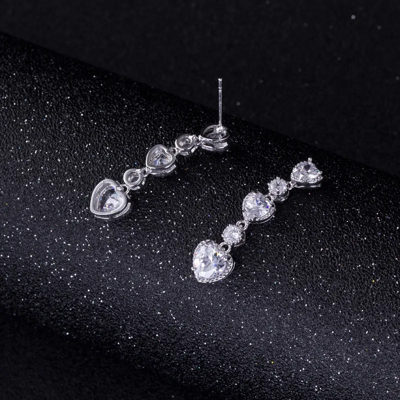 Женский ювелирный комплект из фианита серебристого цвета в форме сердца|jewelry