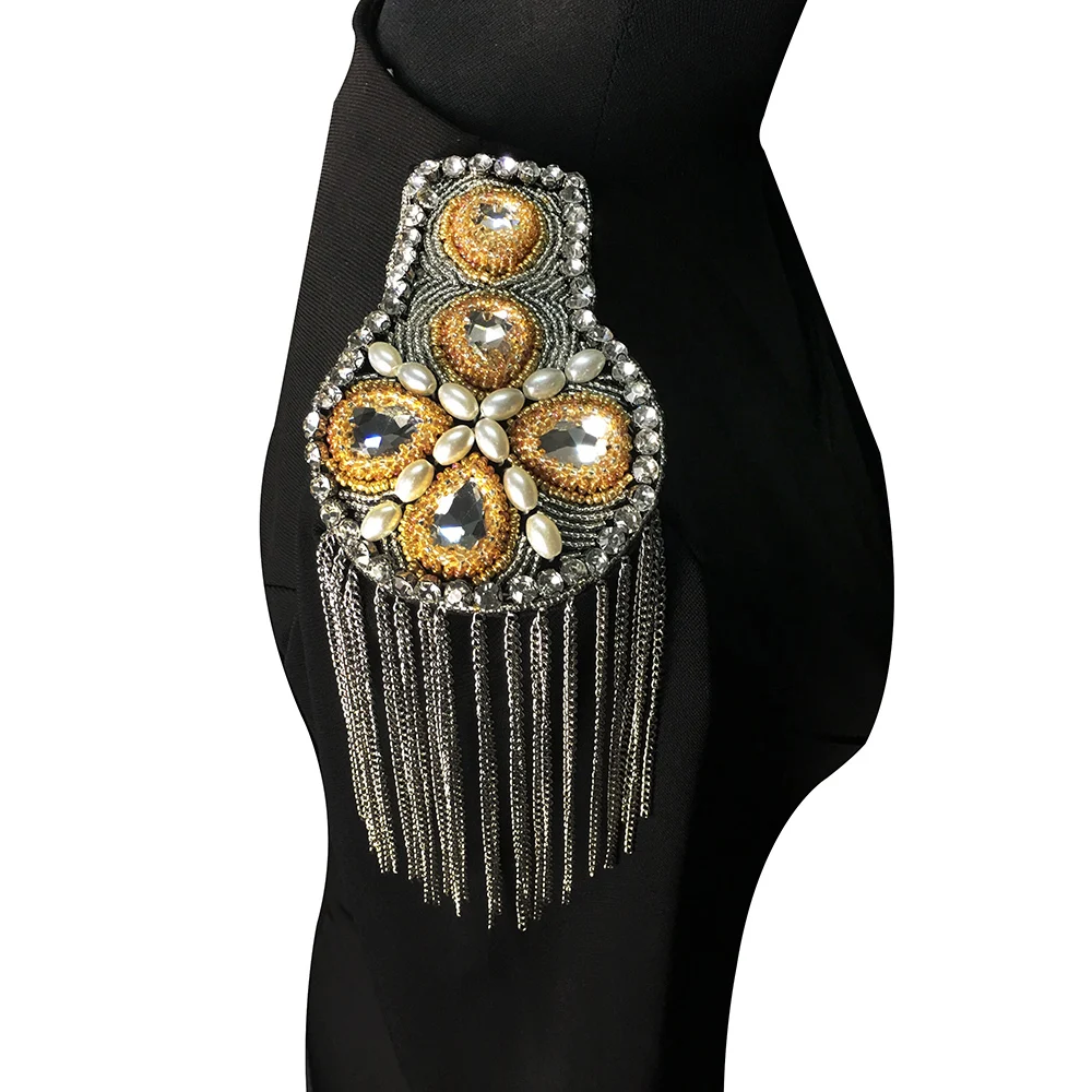 Блейзер с бусинами на плечах цепочка кисточками эполет в стиле панк бахрома