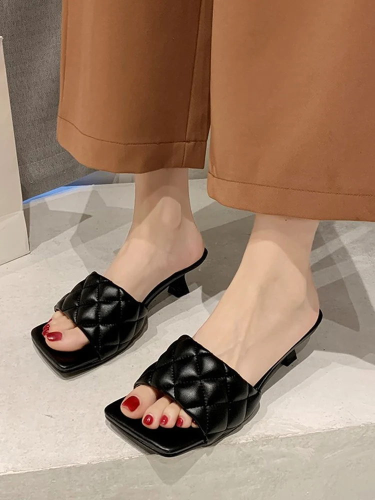 

High-Heeled Shoes Lady Womens Slippers Outdoor Luxury Slides Pantofle Square Toe Med Designer 2021 Summer Thin PU Rubber Rome Pu
