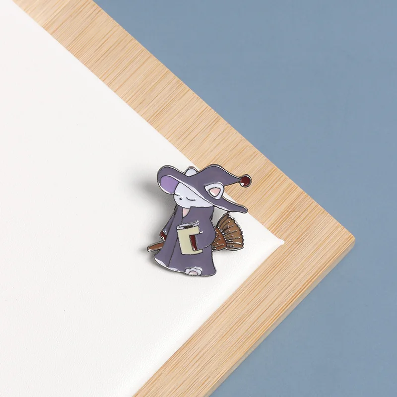 Винтажная брошь ведьмы с мультяшным котом для женщин фиолетовые эмалированные