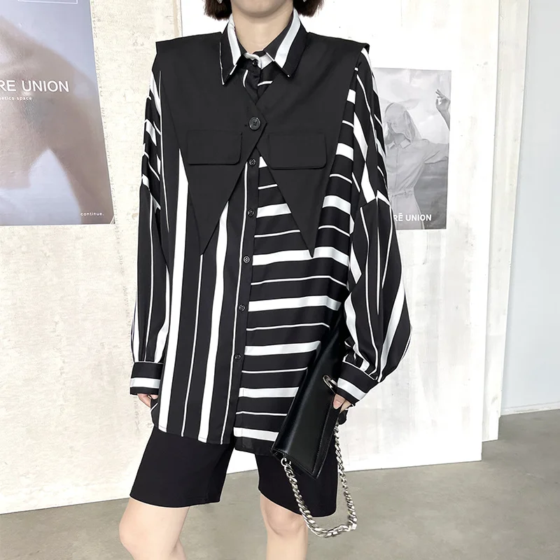 

XUXI Women Small Waistcoat Streetwear Fashion Navy-Style Fake Collar Decorated Shawl Big Pointed Collar Little Vest E3198