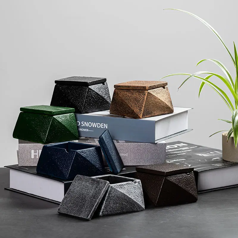 

Ashtray with cover creative personality fashion office anti fly ash living room home European style