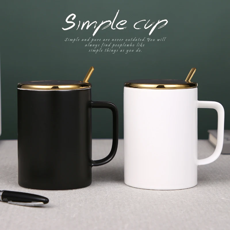 

Керамическая кружка в скандинавском стиле, черно-белая кружка, пара чашек с крышкой, ложка, молочная чашка, кофейная кружка с крышкой, станда...