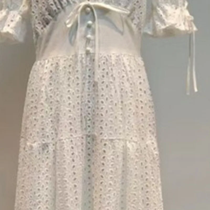 

[DEAT] V-neck Bubble Short Sleeve Solid White Sexy Open Back Lace Up Embroidered Maxi Dresses For Women 2021 Summer GX454