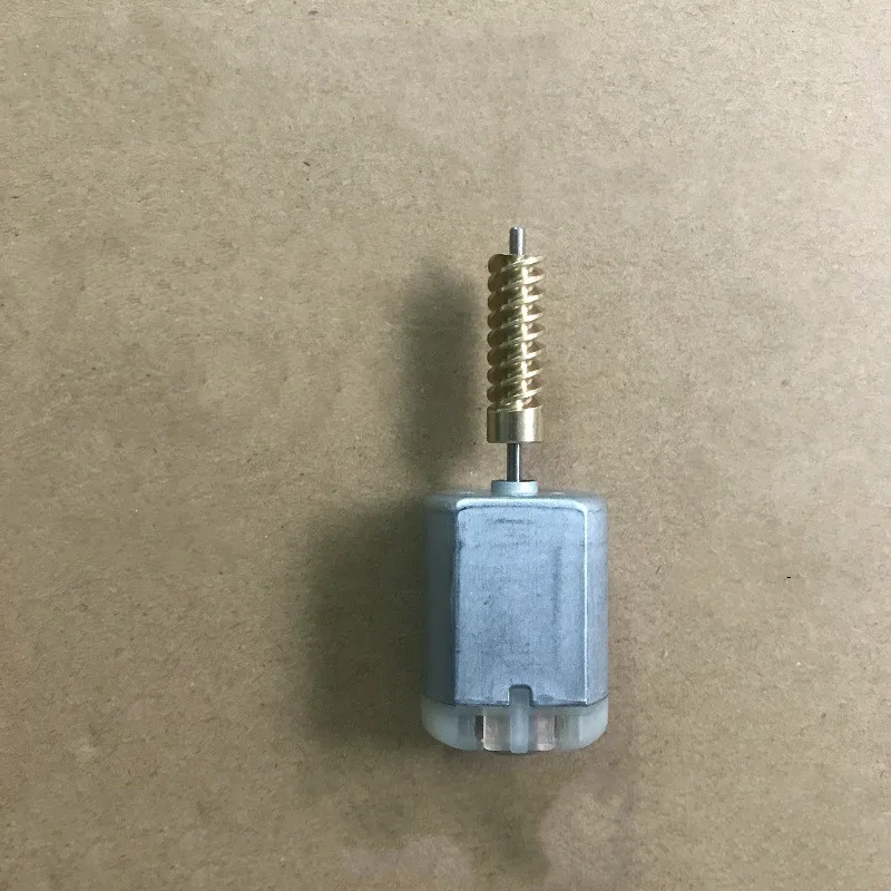 

1pcs Car door control lock block door lock motor Axial length 67mm for Geely