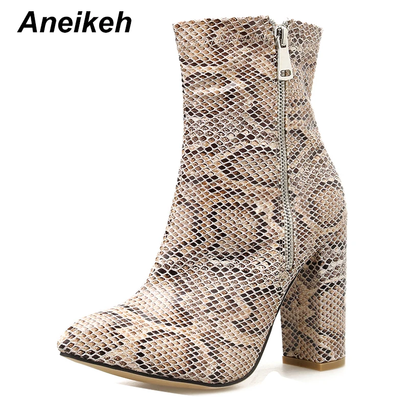 Aneikeh/ г. Женские ботинки из PU искусственной кожи для зрелых женщин пикантная обувь с острым носком на высоком квадратном каблуке и на молнии свадебные ботильоны для танцев Размеры 35-42