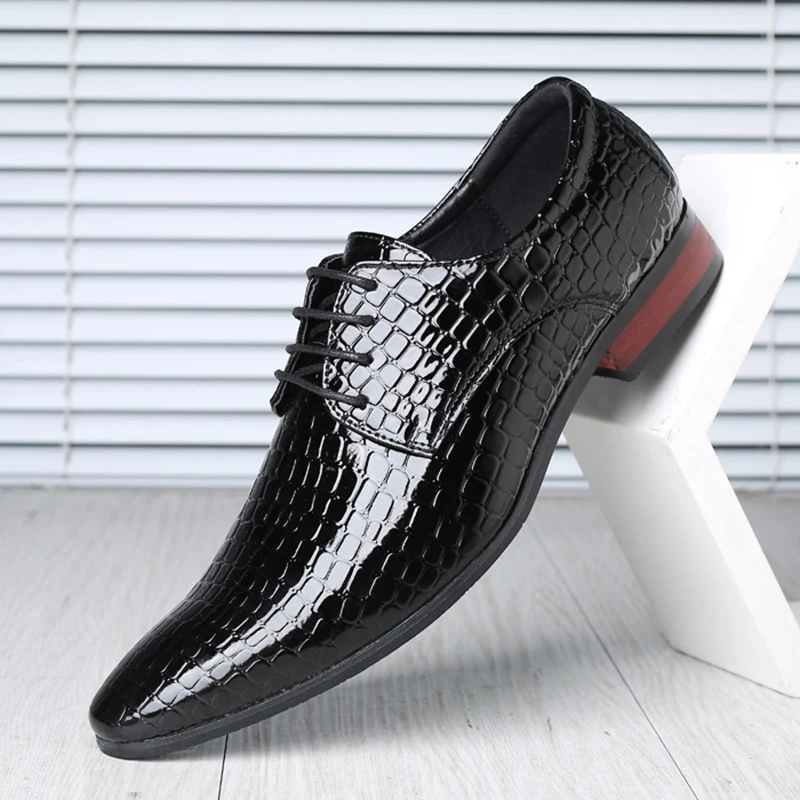 

Men's Large Size Casual Shoes Men's Breathable New Fashion Men's Casual Shoes Hot Sale Business Pointed Casual Men's Shoes Black
