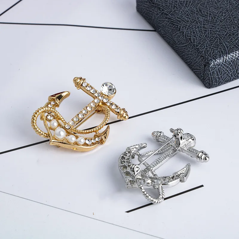 Мужская брошь-якорь с металлическим рулем | Украшения и аксессуары