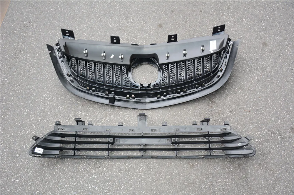 Комплект верхней и нижней решетки переднего бампера вентиляционная решетка