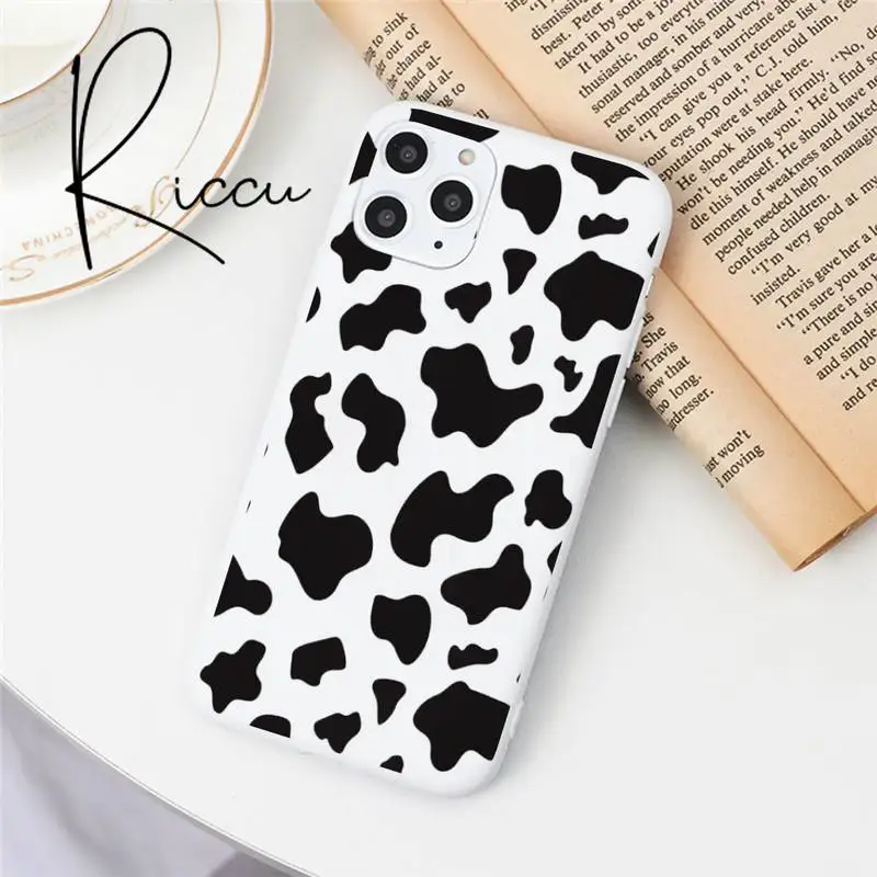

Cow Milk Phone Case For Iphone 12 Pro Max Mini 11 Pro XS MAX 8 7 6 6S Plus X 5S SE 2020 XR Candy White Silicone Cases Cover