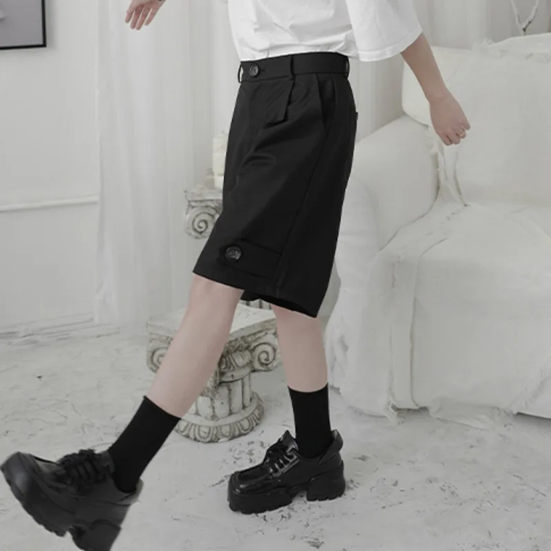 

[EAM] Women Black Single Button Wide Leg Shorts New High Waist Loose Fit Trousers Fashion Tide Spring Summer 2021 1DD6830
