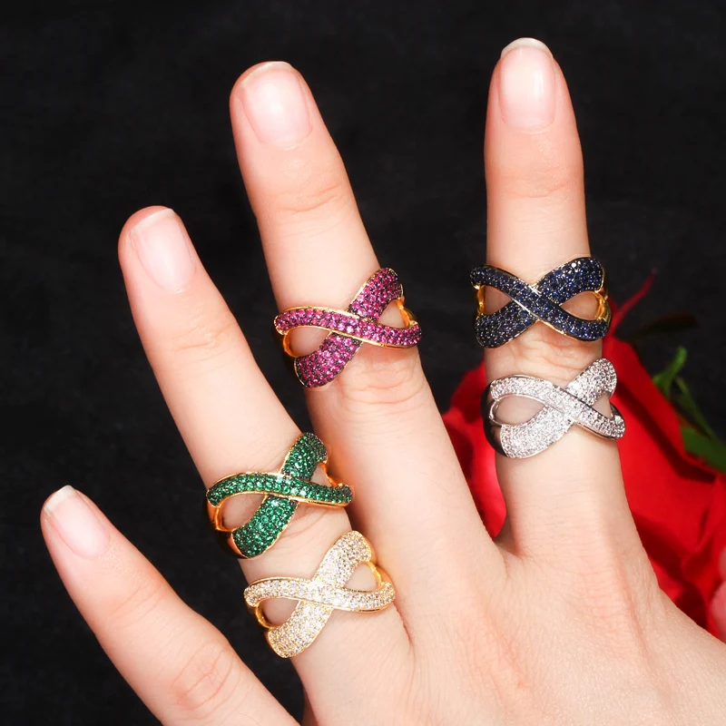 Женские регулируемые кольца CWWZircons золотистого цвета с красным и зеленым