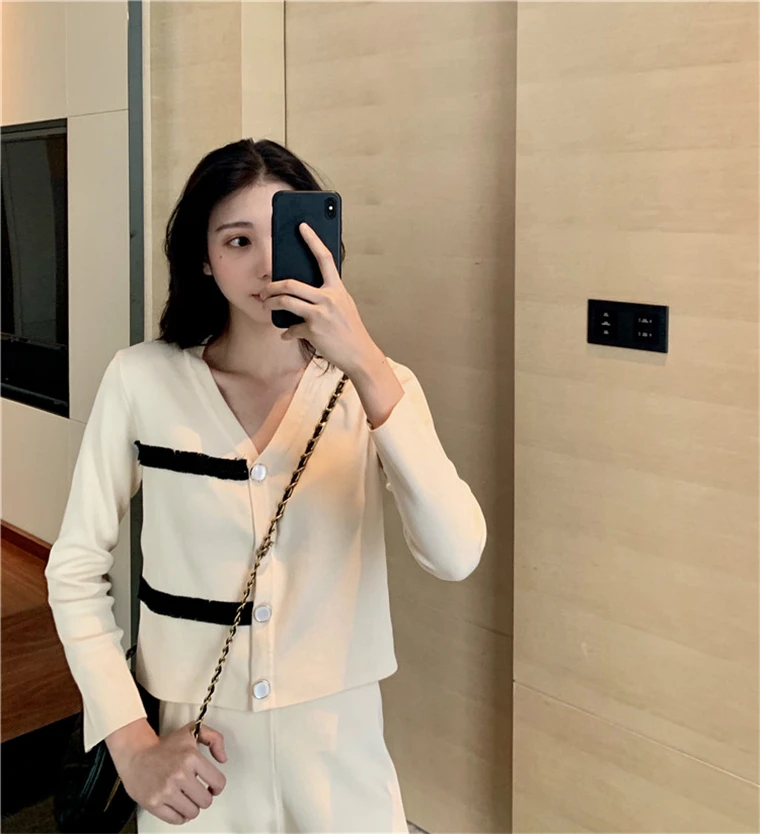 

Vintage Korean Knitted 2 Piece Pants Suits Sets Women Long Sleeve V-neck Tops + Wide Leg Pants Suits Office Fashion Casual Sets