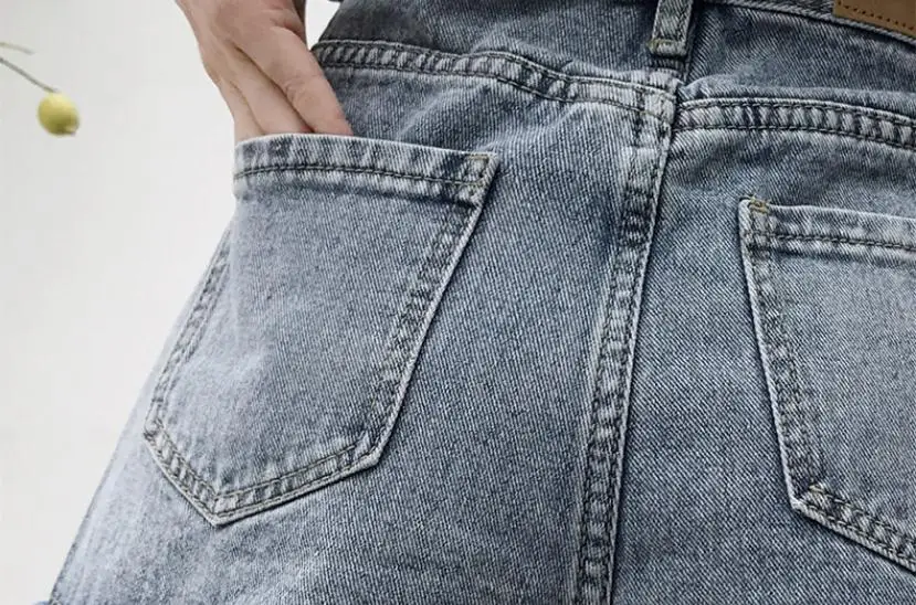 Джинсы женские короткие черные/синие с кисточками в стиле панк пастельные