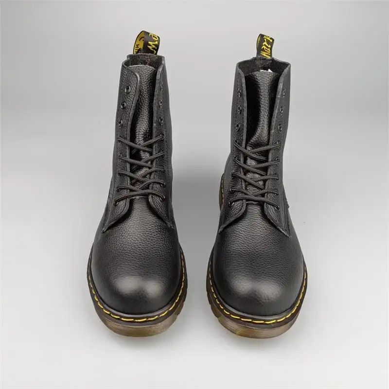 

Men's and Women's Shoes Super Soft Top Layer Cowhide Tooling Boots Couple Style Outdoor Non-Slip Genuine Leather Martin Boots