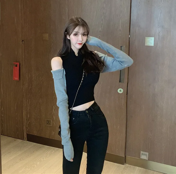 Свитер женский с круглым вырезом открытыми плечами | Женская одежда