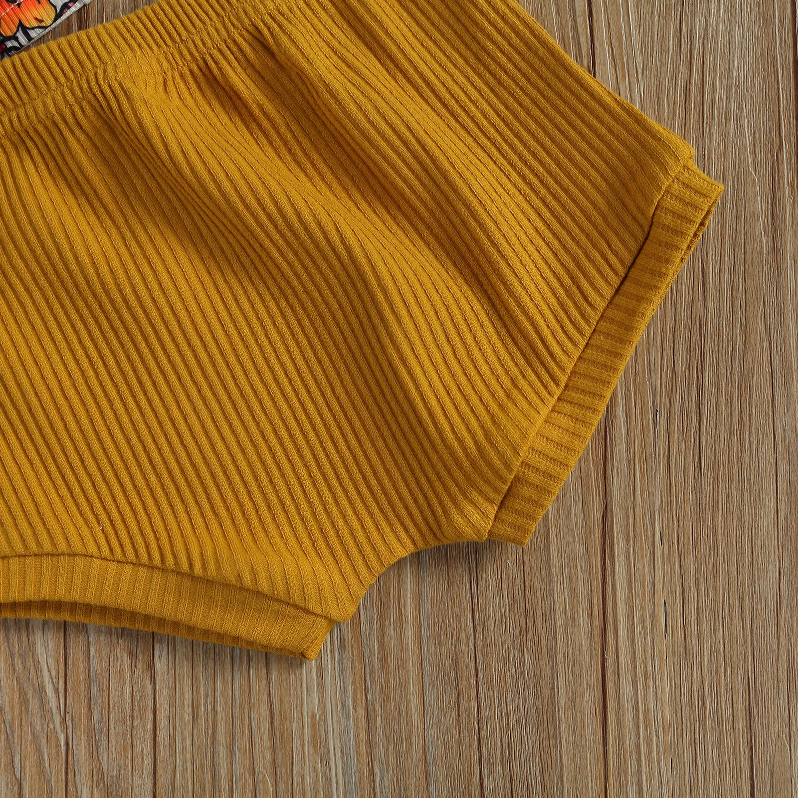 

2021 Summer Three Piece Baby Girls Clothes Fashion Flower Print Sleeveless Tops and Solid Color Short Pants with Headband