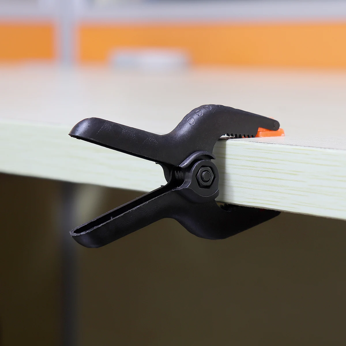 Фиксированный зажим из черного пластика и нейлона 3 дюйма с пружинными зажимами