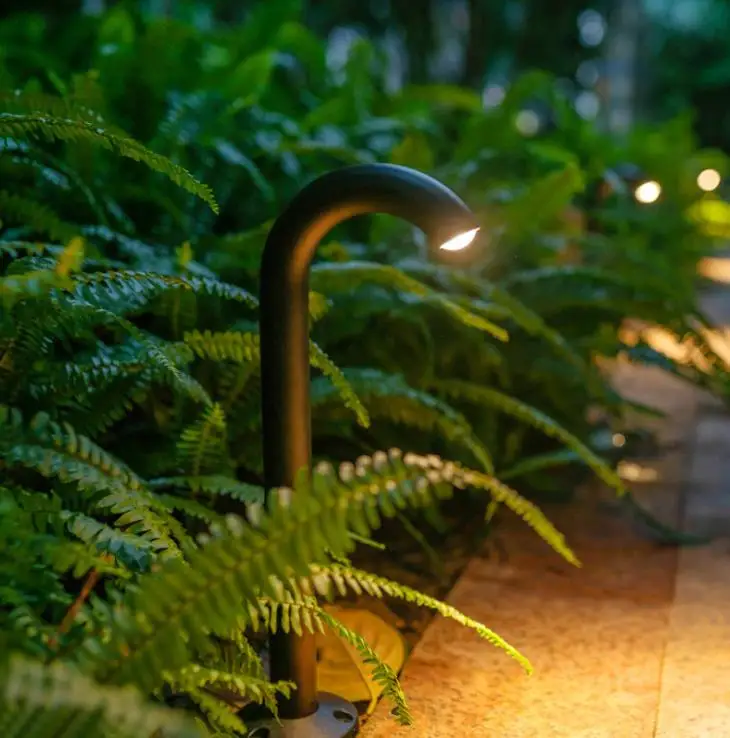 

Простая Современная уличная садовая Водонепроницаемая гибочная лампа, садовый светильник для виллы, ландшафтное освещение, парковое освещ...