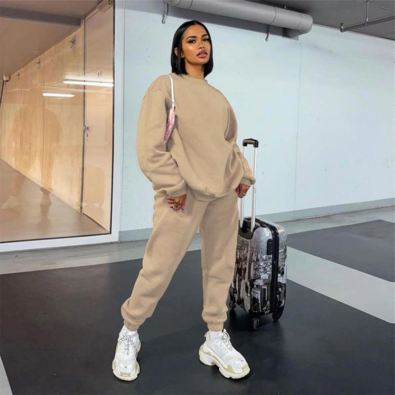 

Комплект из двух предметов, спортивный костюм для женщин, модный топ и штаны, повседневный спортивный костюм, спортивная одежда, комплект из...