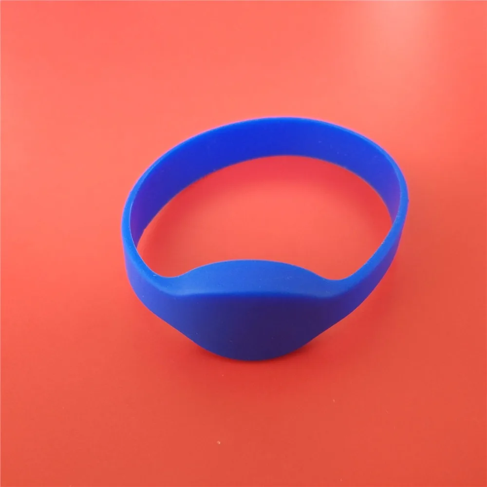 1pcs blue Wristband 1 шт. 125 кГц EM4100 RFID Браслет Силиконовый TK4100 браслет часы ID карты только для контроля доступа Черный 65 мм - Цвет: 1pcs blue Wristband