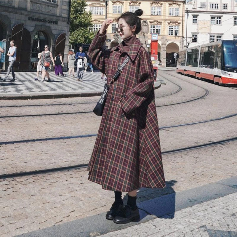 

2020New vintage Plaid Woolen Coat Female 2020 Autumn Winter Jackets New Korean Loose Long Wool warm Coat For Women Overcoats