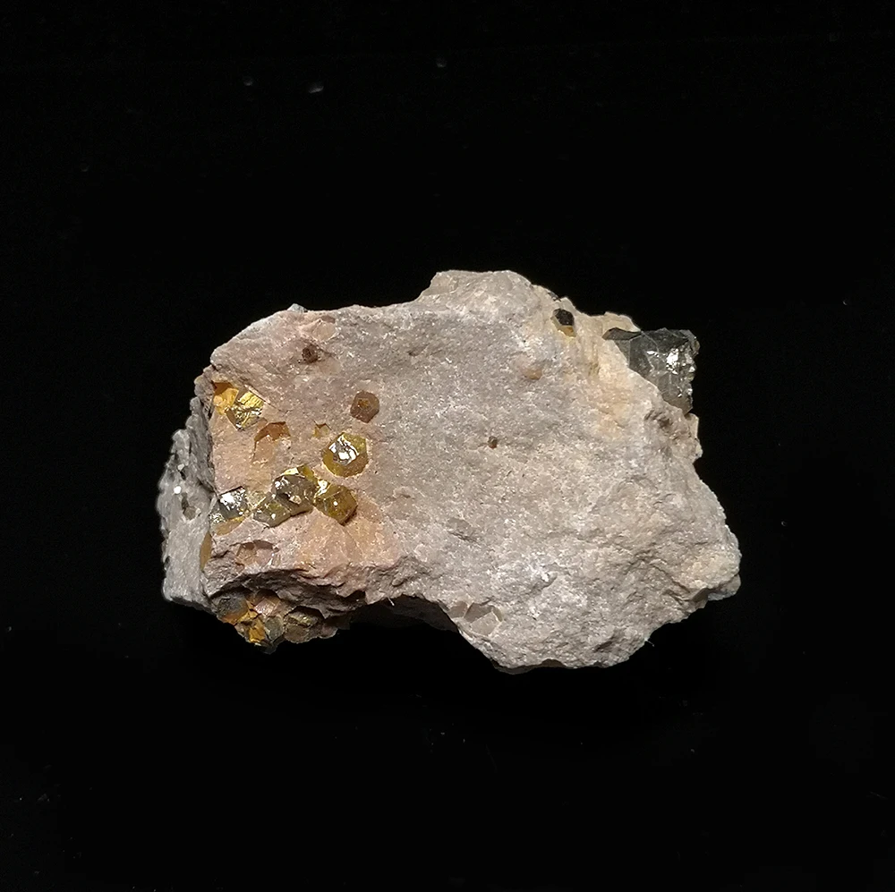 

136g Natural Stone Pyrite Mineral Crystal Specimen from Hubei Province,China A3-4