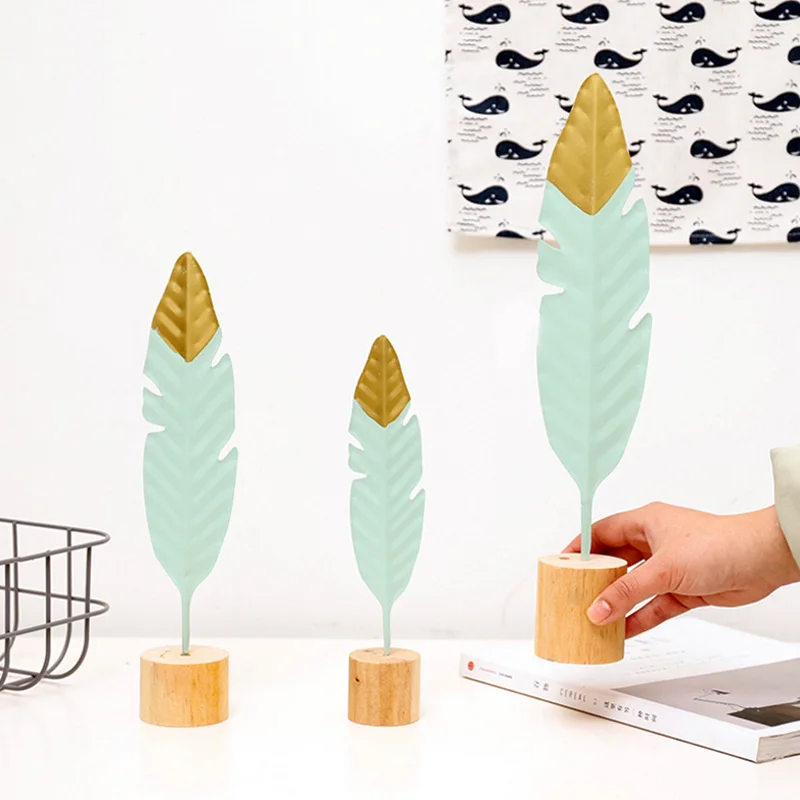 

Nordic Modern Ornaments Metal Wooden Craft Feather Modeling Pen Sculpture Living Room Miniature Home Decoration Accessories