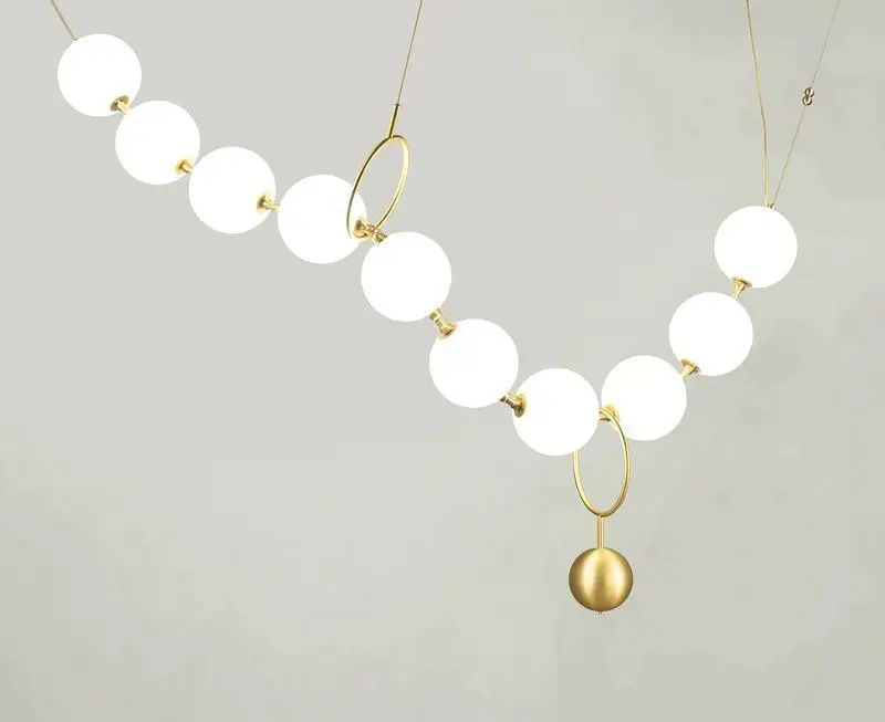 

Современный Железный подвесной светильник в Северной Европе, креативное молочно белое стекло, абажур для ресторана, персиковые ветки, Подв...