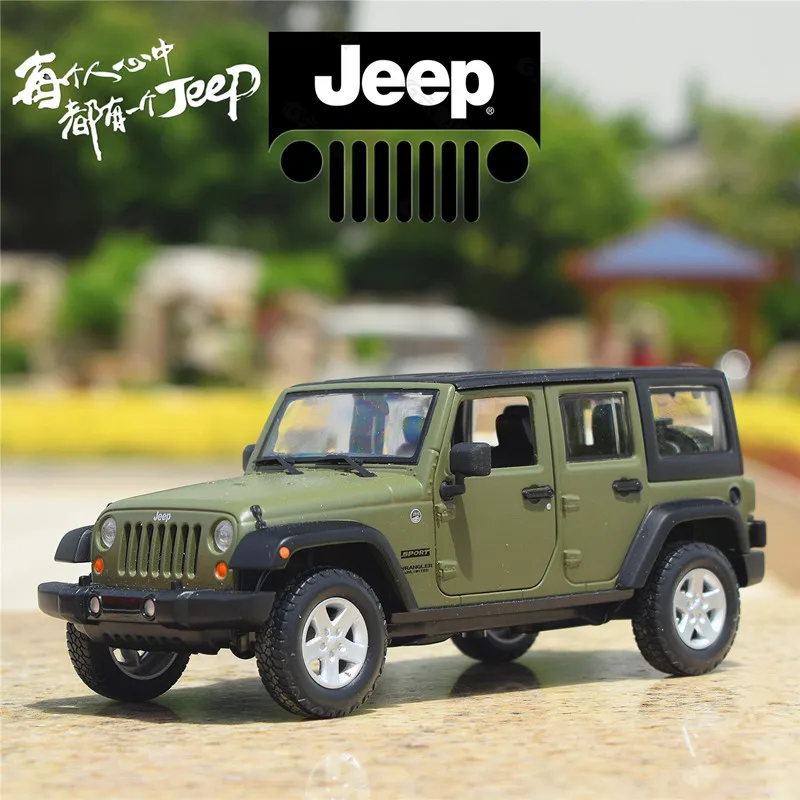 Модель внедорожника Maisto 1:24 2015 Jeep Wrangler оранжевая неограниченная серия модель