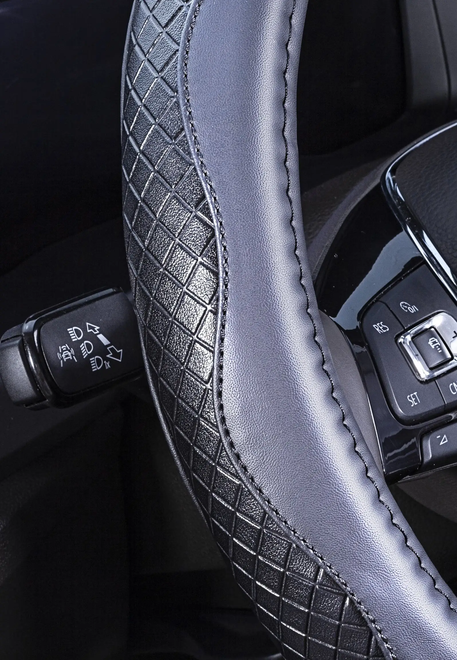 

Higher 3-spoke universal leather steering wheel protector odorless anti-slip PU steering wheel cover