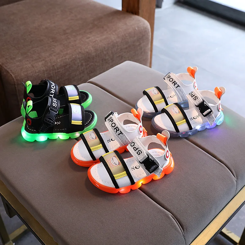 

Fashion Princess Girls Shoes Hot Sales Spring/Autumn Baby Sneakers Toddlers LED Lighting First Walkers Infant Tennis