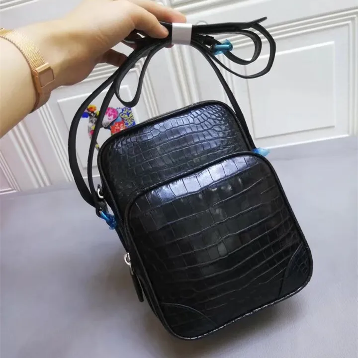 Мужская маленькая сумка мессенджер из натуральной крокодиловой кожи на молнии с