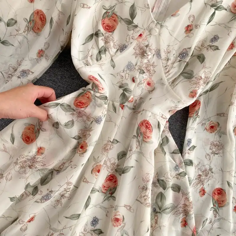 

Women's French-Style Vintage Floral Print Jumpsuit V-neck Puff Sleeve Waist Hugging Slimming All-match Casual Playsuits