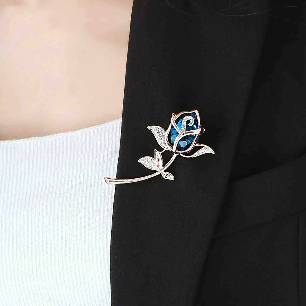 

7 Style Color Elegant New Korean Rose Flower Brooch For Women Red/Purple/Clear/Dark Blue Crystal Handmade Sweet Jewelry