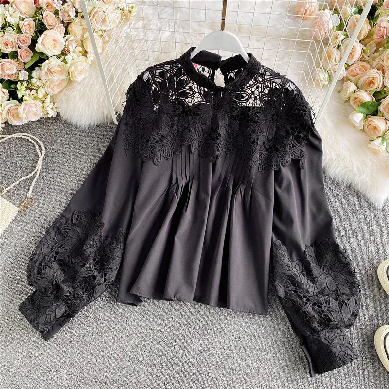 

2021 Spring New Lantern Sleeve Cutout Lace Shirt Top Women Royal French Style Lace Blouse