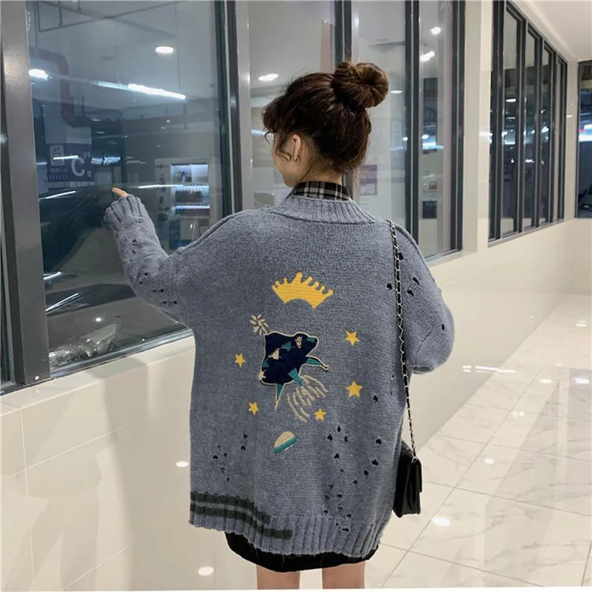 

Kawaii Cartoon Embroidery Oversize Sweater Women Knitted Cardigan Harajuku Loose Elegant V Neck Schoolgirl Cardigan Winter 2021