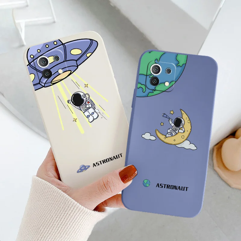 

Cartoon Astronaut Shockproof Liquid Silicone Cover Case For Xiaomi Mi 11 11i 10T 9T Pro 10 10S 9 8 Poco F2 X2 F3 Pro Phone Case