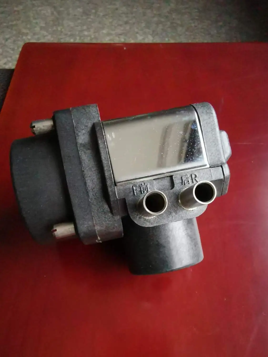 

Вакуумный пневматический/Электрический Импульсный пульсатор для коров, демпфирующий, срок службы более 5 лет