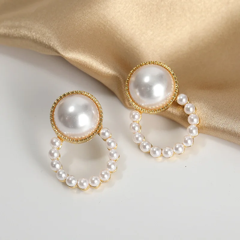 

2021 Korean New Simple Geometry Earrings Fashion Temperament Sweet Pearl Flower Earrings Female Jewelry Party Gift