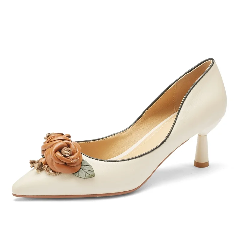 Туфли-лодочки женские кожаные с цветочной вышивкой высокий каблук модельные