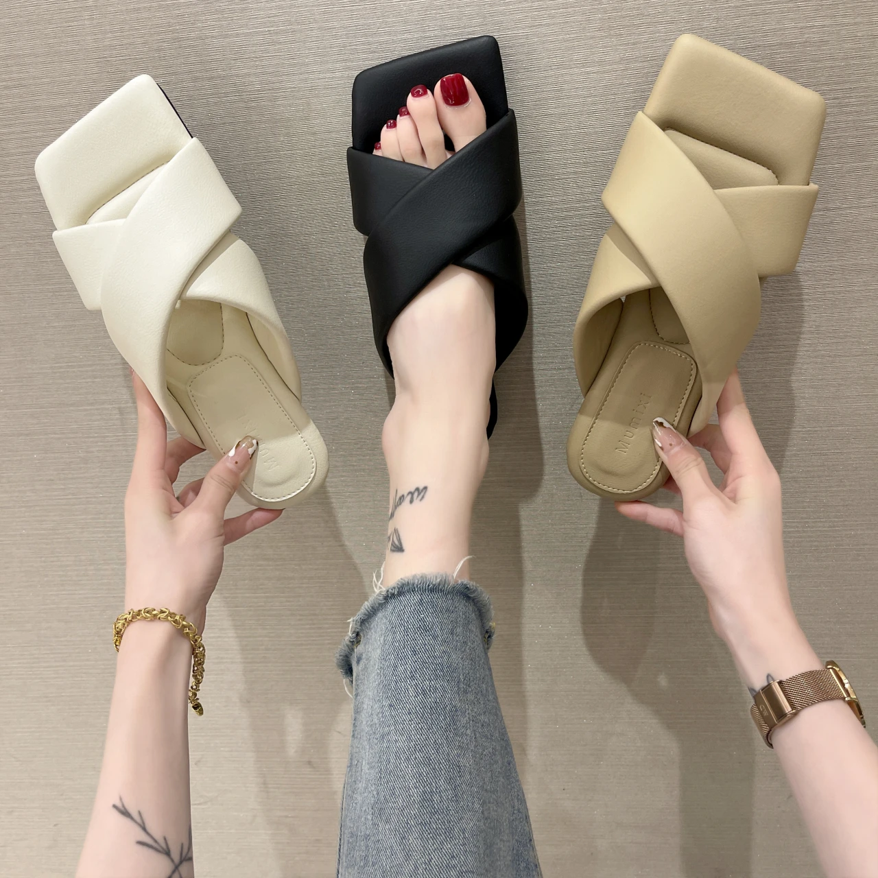 

Женские шлепанцы из искусственной кожи, летние, без шнуровки, с мягкой подошвой, на плоской подошве, повседневная обувь, женская обувь, 2021