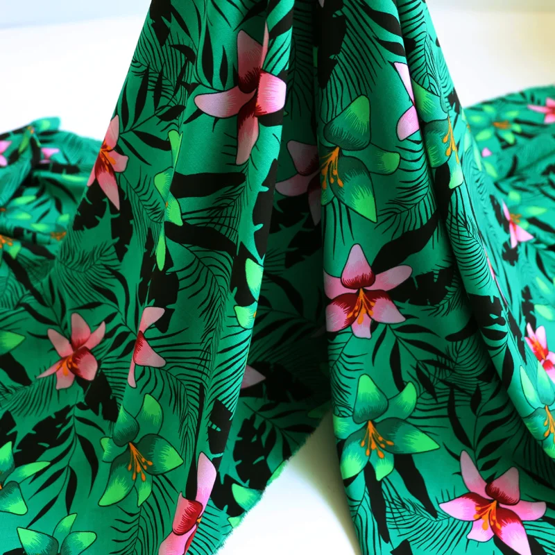 Розовая вискозная ткань материал для детской одежды 1 м X 45 искусственная кожа