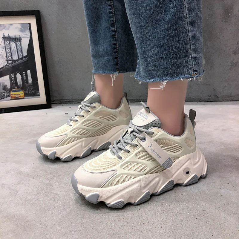 

Thick bottom old shoes increase 2020 spring and autumn single shoes wild muffins round head sneakers Z595