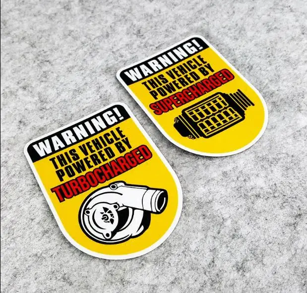 Этот автомобиль питается турбонаддувом предупреждающая наклейка забавная