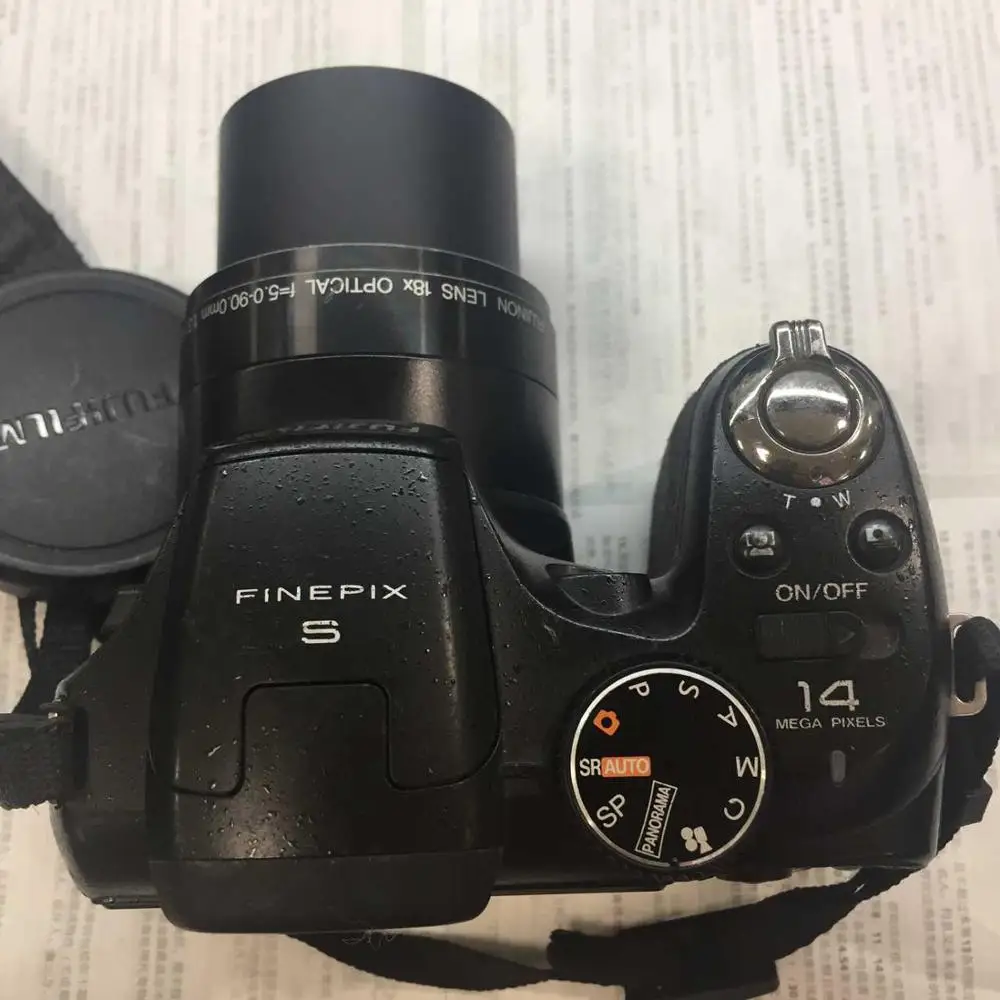 

USED FUJIFILM FINEPIX S2900HD 14 MP Digital Camera with 18x Wide Optical Zoom and 3.0-Inch LCD