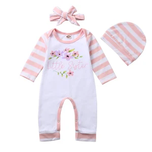 Комплект из трех предметов для маленьких девочек, Детский комбинезон с длинным рукавом и цветочным принтом, шапка и головной убор, черныйбелыйсерыйрозовый цвета